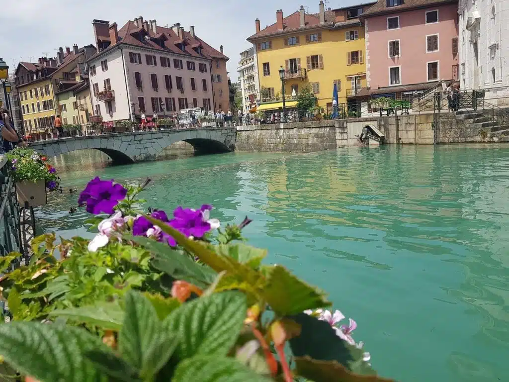 11 mejores cosas que hacer en Annecy, la Venecia de los Alpes franceses