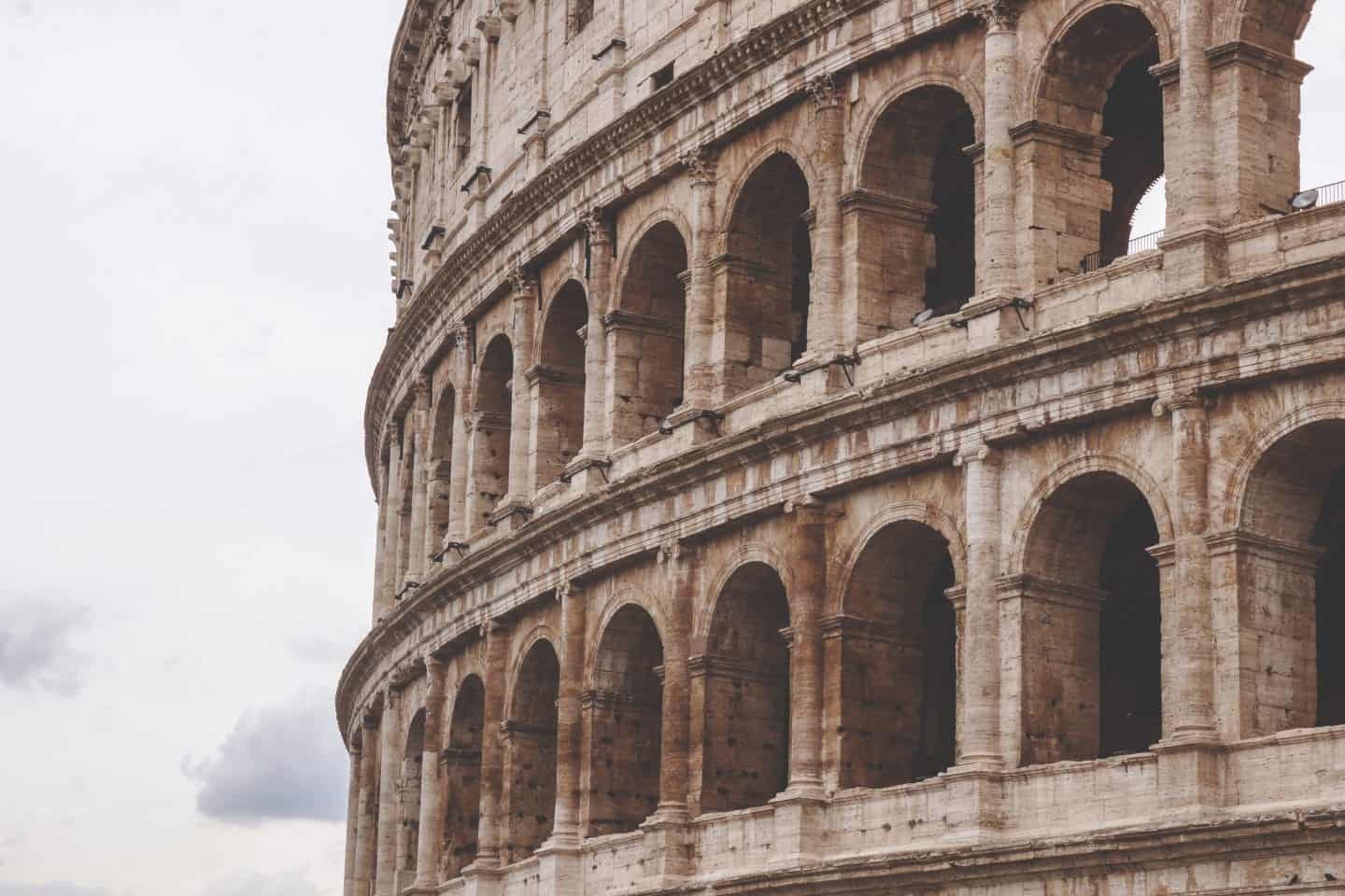 Volar solo: las mejores cosas para hacer cuando viajas solo en Italia