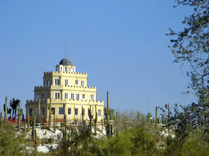 castillo de tovrea 