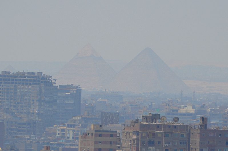 vistas de las pirámides de la ciudadela de El Cairo 