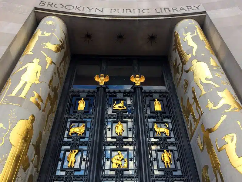 15 mejores cosas para hacer en Brooklyn, Nueva York. biblioteca de brooklyn
