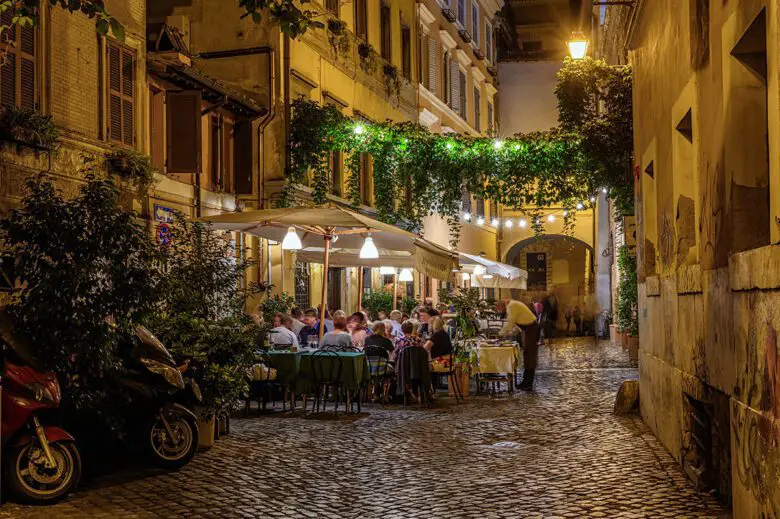 Trastevere, la mejor zona para alojarse en Roma para la vida nocturna