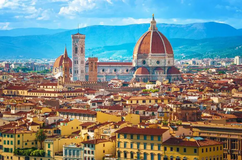 10. Plaza Piazzale Michelangelo, una de las vistas más impresionantes de Florencia