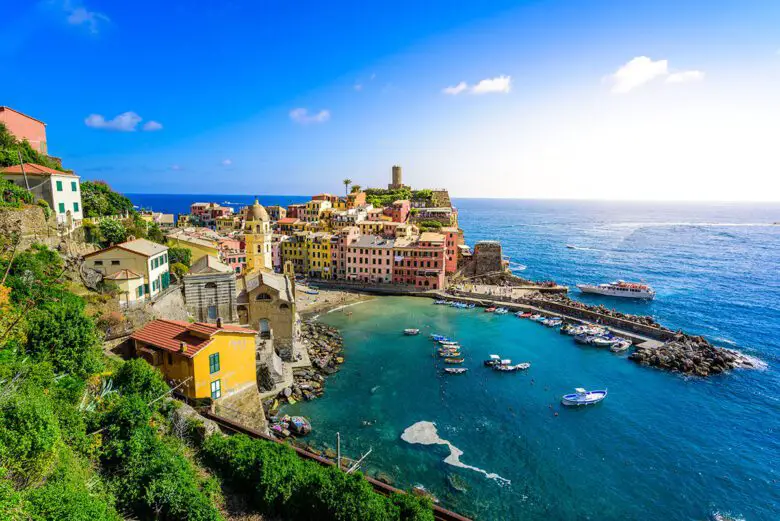 Vernazza suele ser el pueblo que mejor caracteriza a todas las Cinque Terre para alojarse