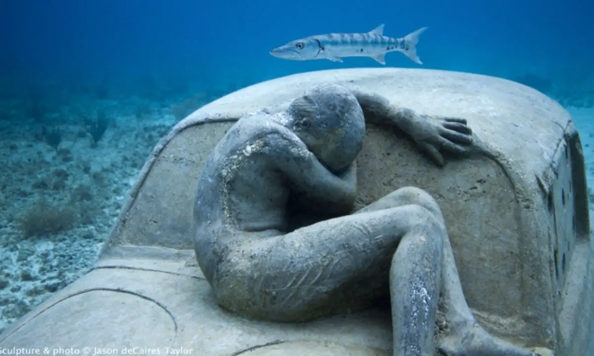estatuas en musa cancun