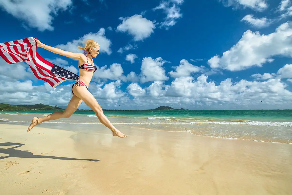 Bikini halter con bandera americana