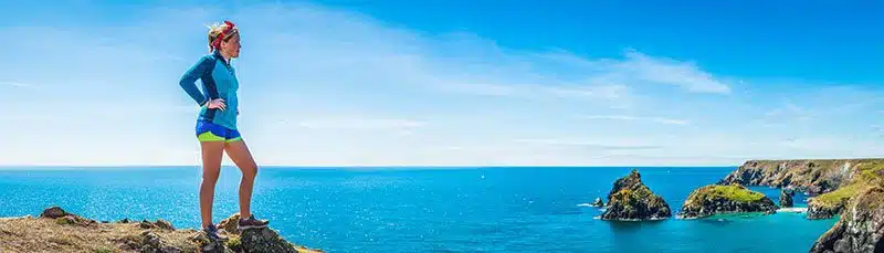 sal a correr por la playa Es mejor para tus articulaciones.