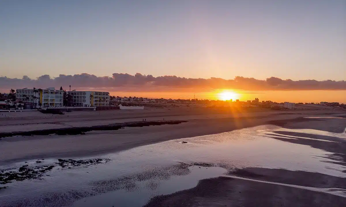 puesta de sol en puerto peñasco méxico