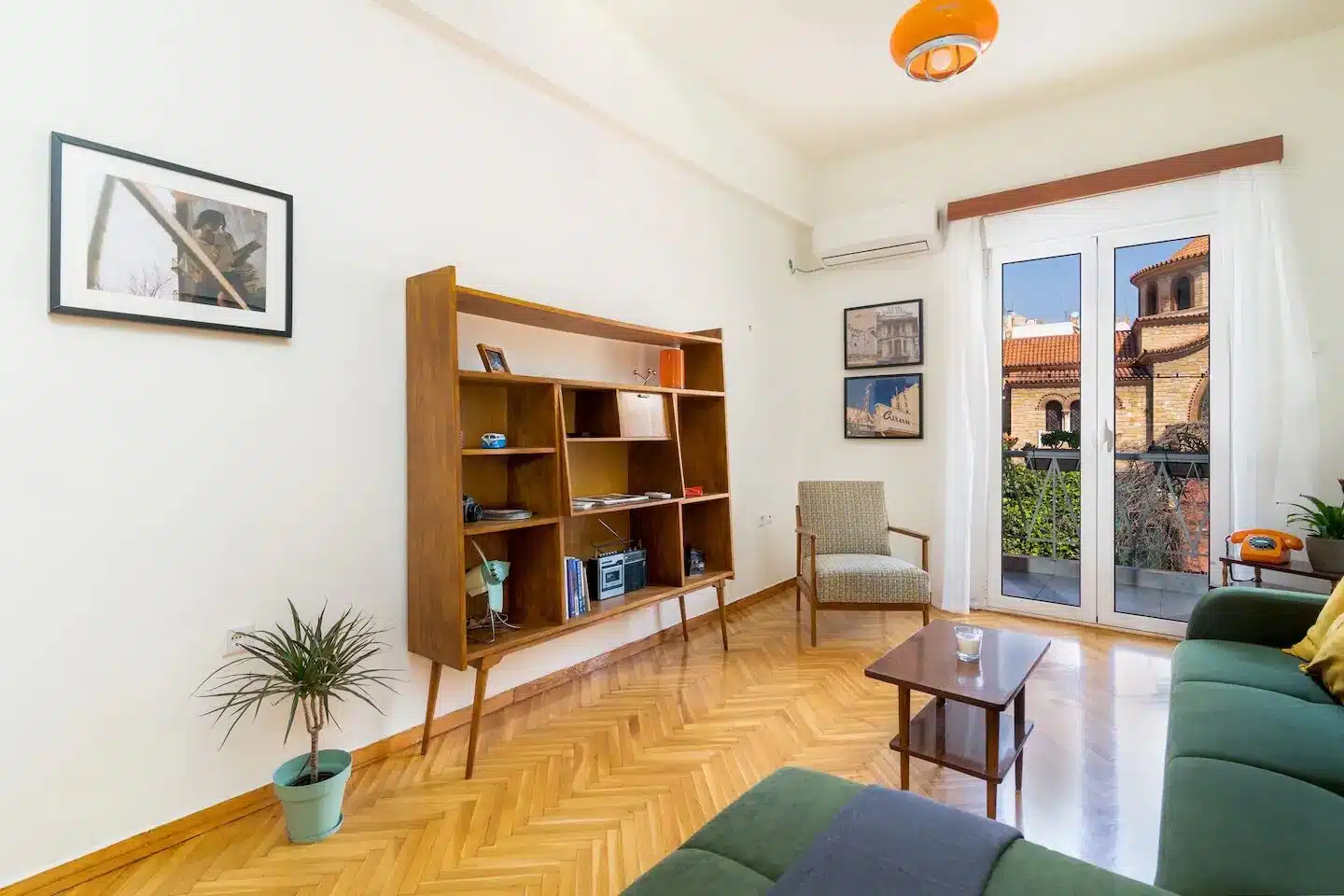 Estos Airbnbs de Atenas son una estancia única y acogedora en Grecia