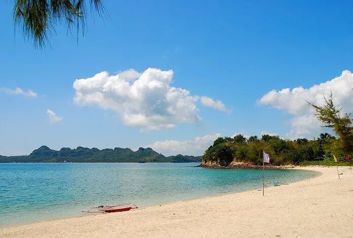 Playa de Dampalitan Filipinas