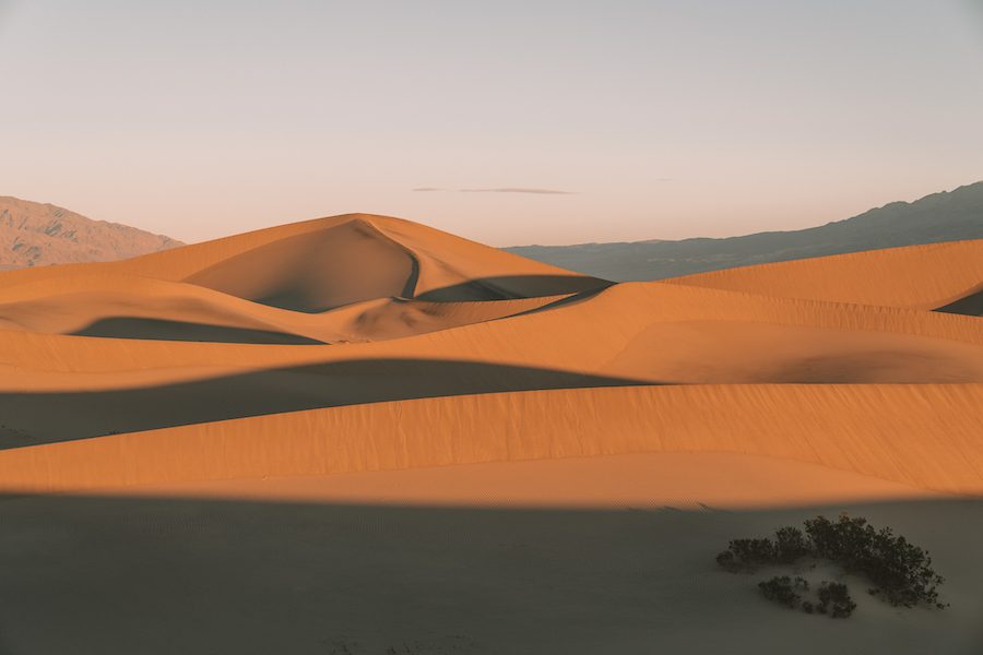 Escapadas de fin de semana desde Los Ángeles - Mesquite Flat Sand Dunes en Death Valley