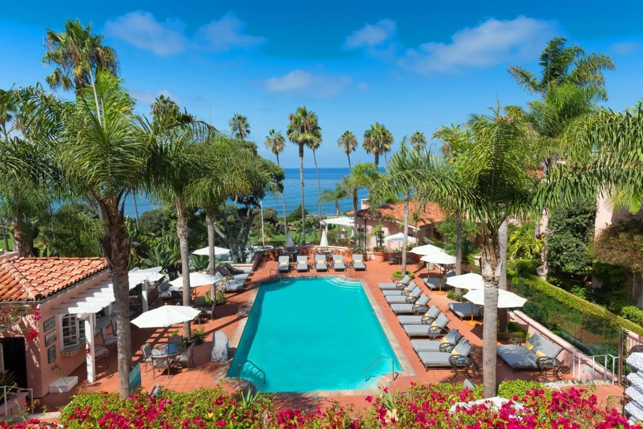La piscina de La Valencia para los hoteles de la costa de California blog