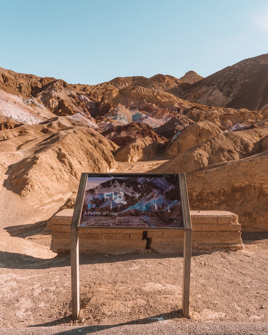 Mapa de senderos en Death Valley en invierno en Artists Palette