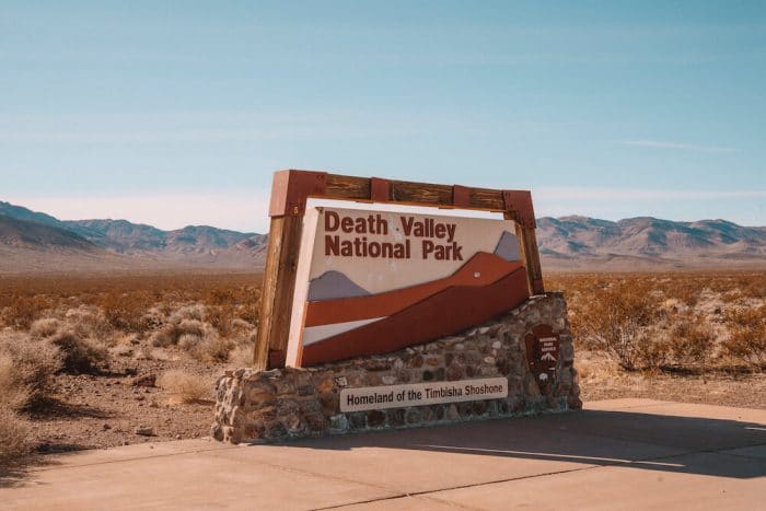 Señal de entrada al Parque Nacional Death Valley