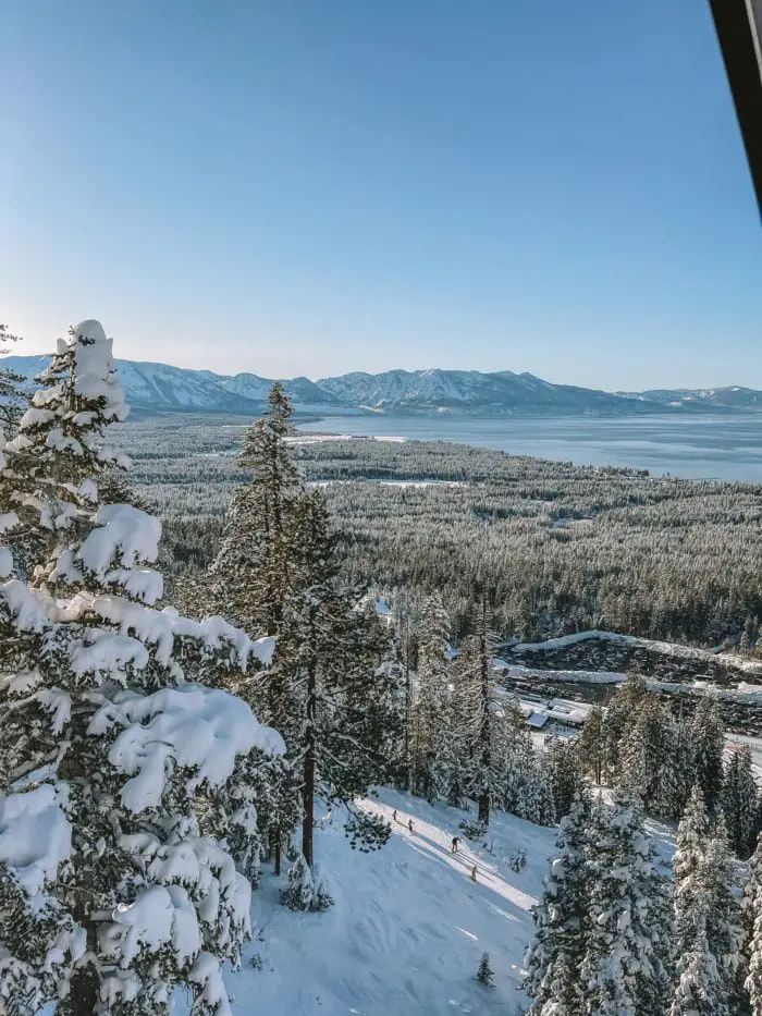 Vista del lago Tahoe desde Heavenly Mountain Gondola