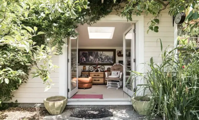 Lovely Novato Airbnb Cottage Room con patio trasero