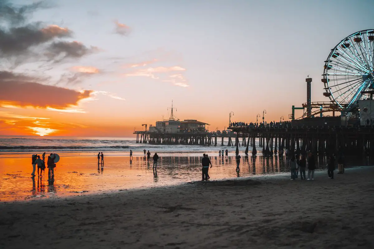 Santa Mónica al atardecer para California en otoño blog