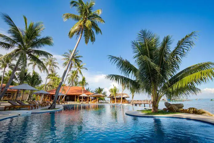 Hotel Mango's Beachfront Resort 