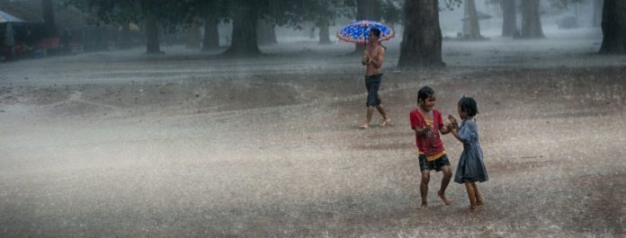 día lluvioso en camboya