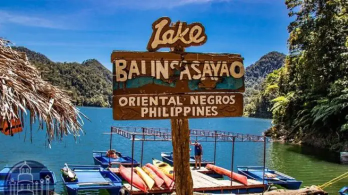 Lagos Gemelos de Balinsasayao Isla de Negros Filipinas