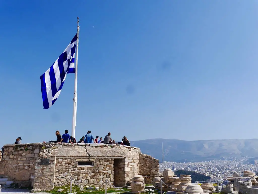 bandera-griega-acrópolis-grecia-atenas