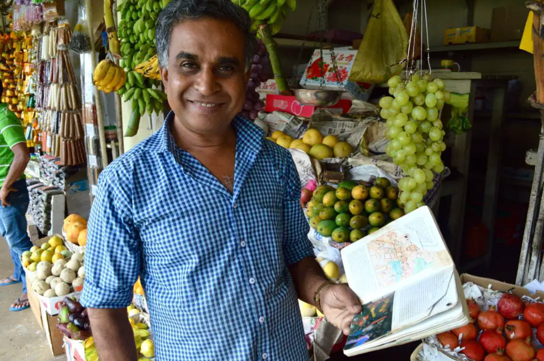 Vendedor del mercado de Kandy-Sri-Lanka