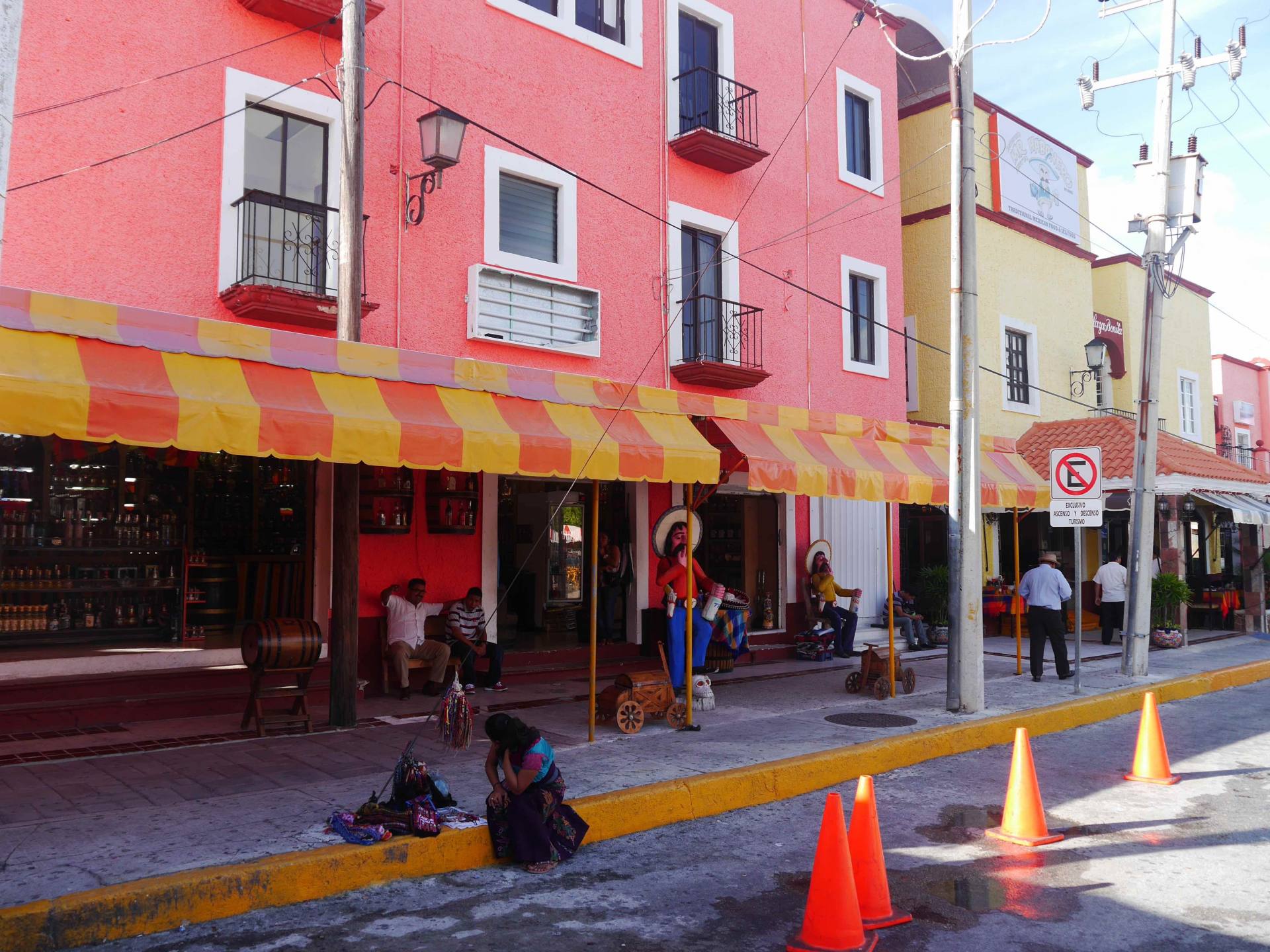 mercado-28-cancun-bajo