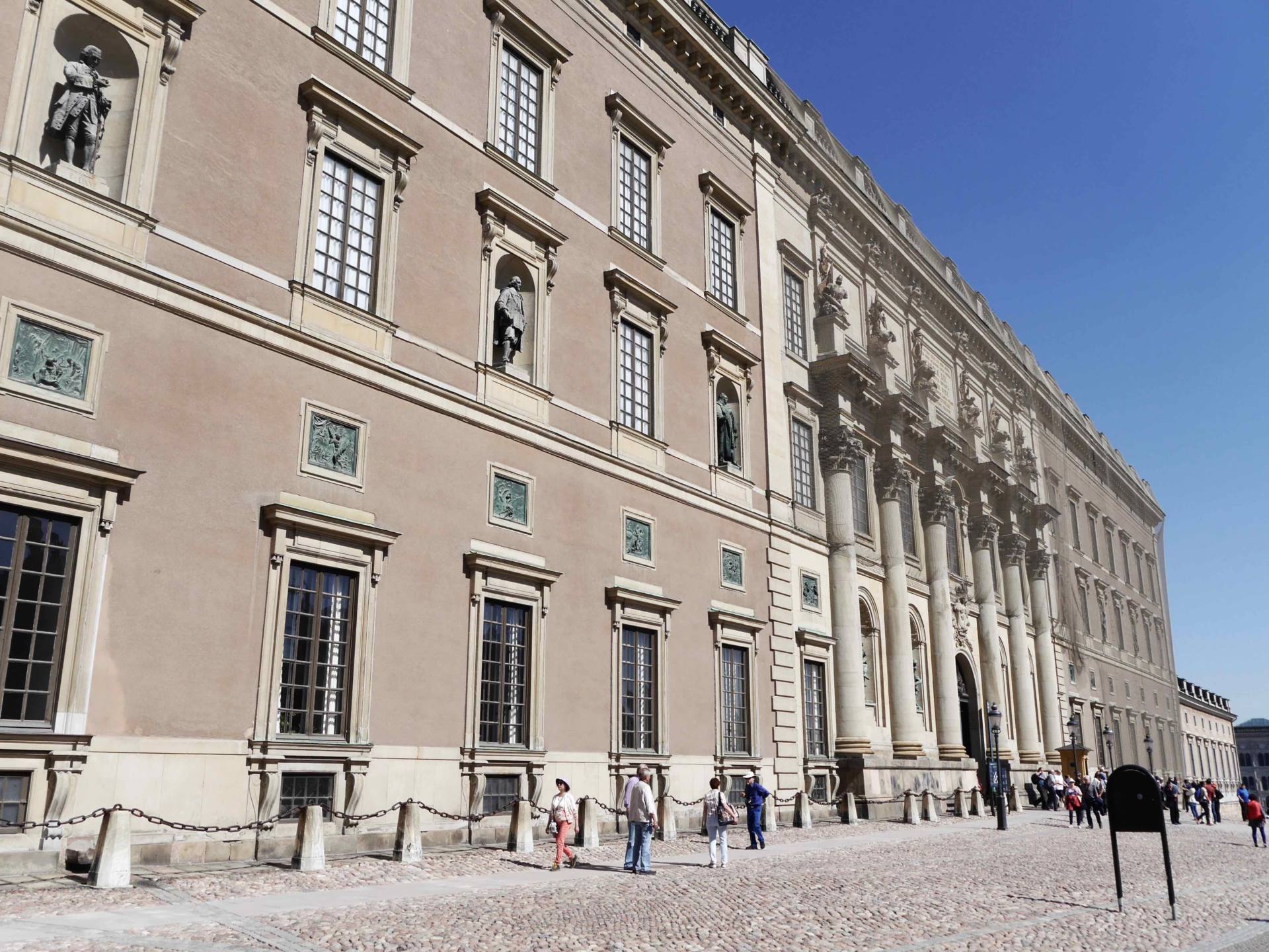 Palacio Real de Estocolmo en un día