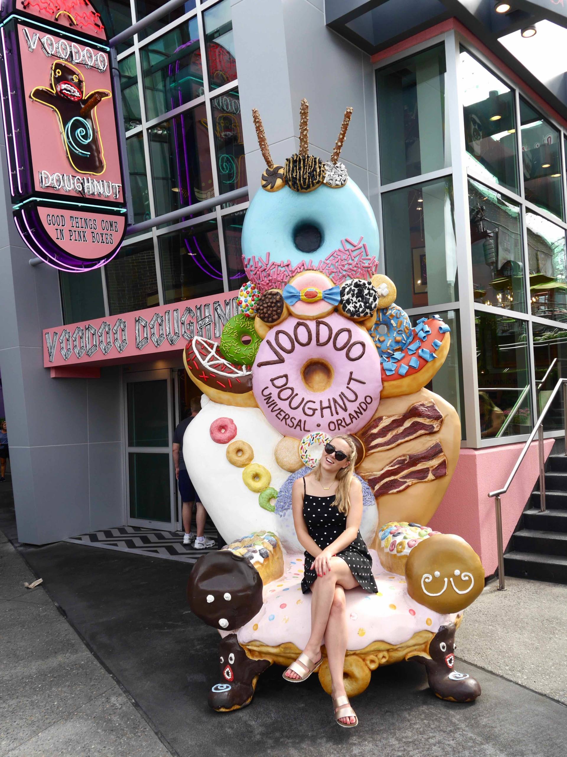 Paseo por la ciudad de Voodoo Donuts Orlando Florida | El viajero