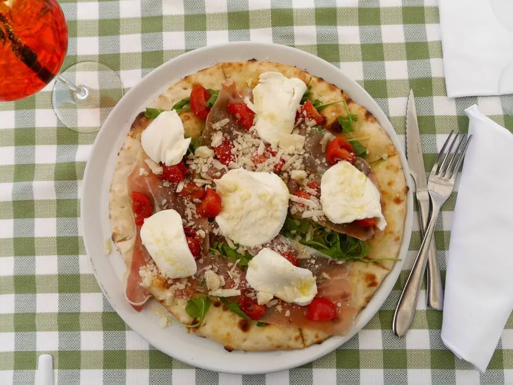 rústica-italiana-pizza-ostuni-italia