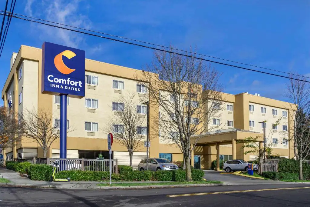 Comfort Inn & Suites - hoteles economicos en canada