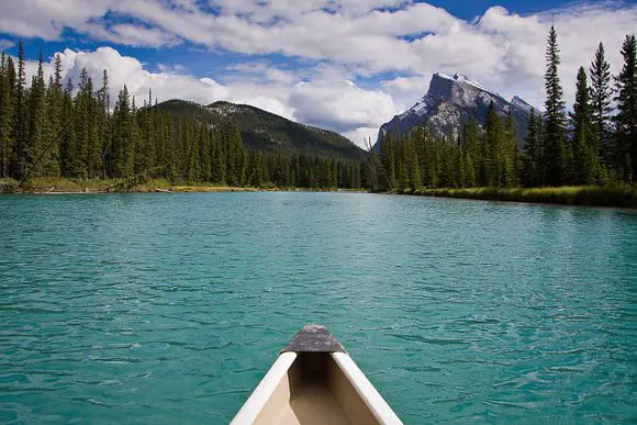 Cultura Indígena - aventura en canoas