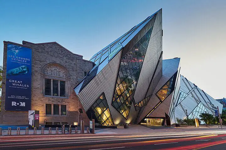 Museo Real de Ontario - Museos y Exposiciones Destacadas en Canadá