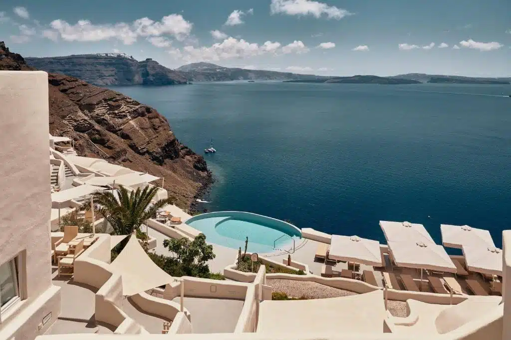 hoteles en santorini grecia