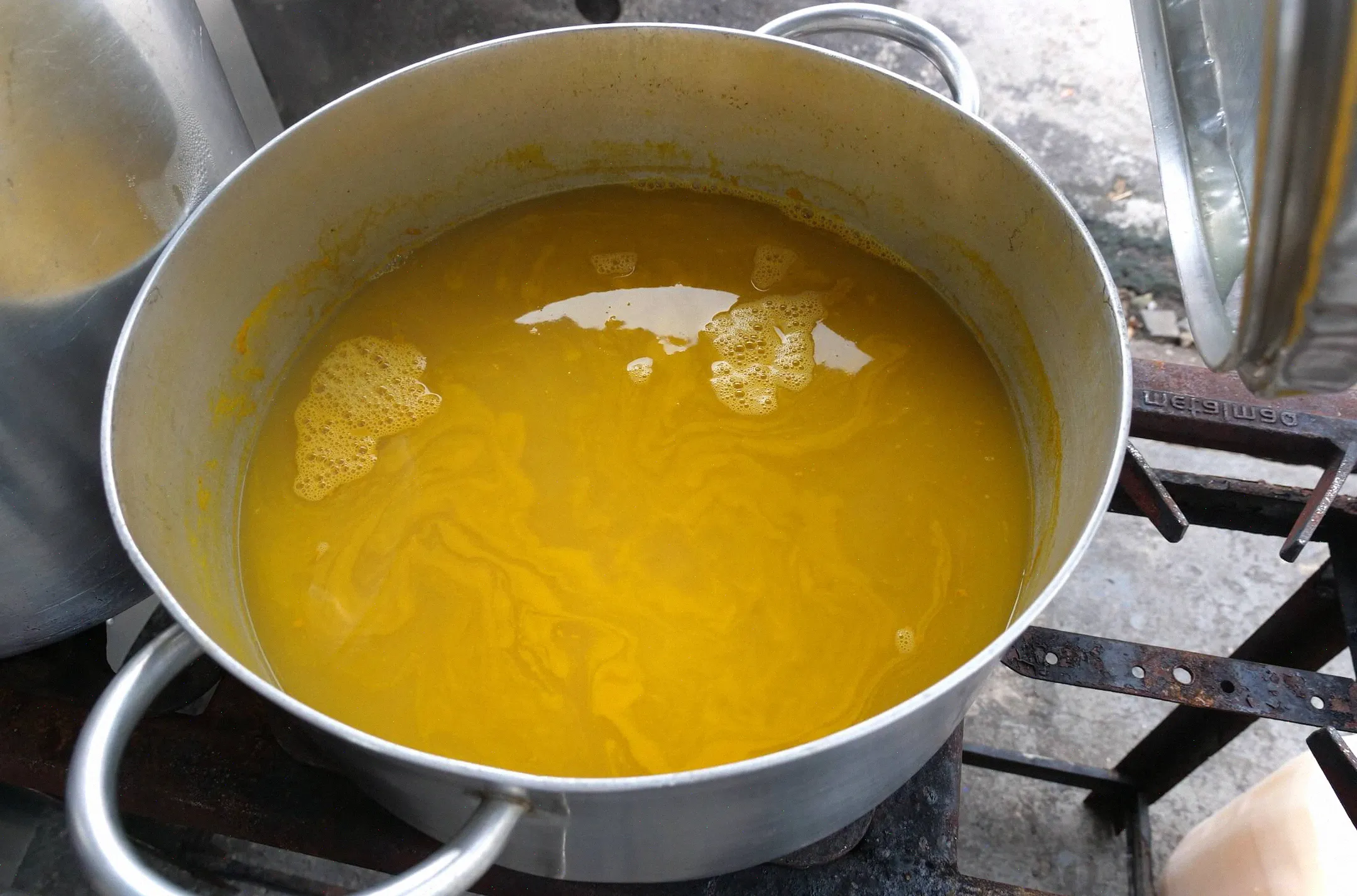 En el norte de Brasil, muchos platos se preparan con los subproductos de la fermentación de la yuca, incluido el tucupi
