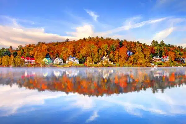 Lago Saranac en otoño
