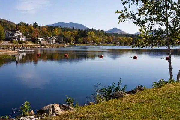 El lago Saranac de Nueva York: un paraíso para los kayakistas
