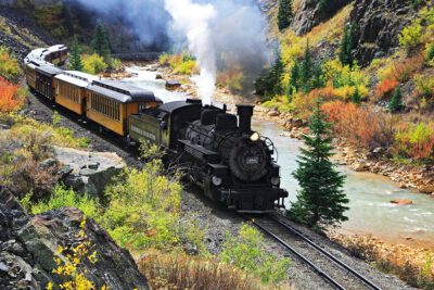 Recorridos En Tren A Las Montañas De Río: Paisajes Escénicos Y Aventuras Ferroviarias