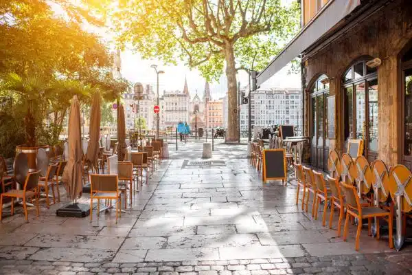 Lyon: una ciudad de cultura, historia y arquitectura La Capital Gastronómica de Francia: Lyon