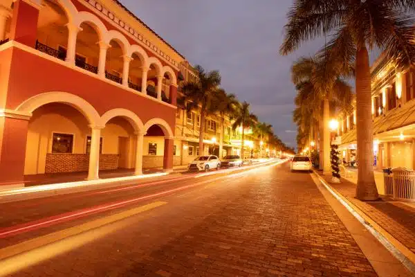 Fort Myers nocturno