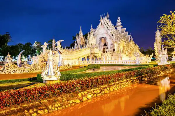Templo Blanco de Tailandia: maravilla espiritual y arquitectónica
